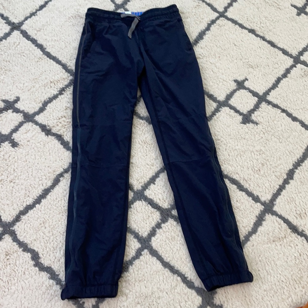 Ivivva navy blue joggers!
